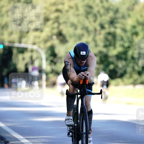 07.09.2025 - 19. Norderstedt Triathlon Michael Burmester http://msf.ph/oto/8844632 07.09.2025 16:01:19 Radfahren 1604, 1606, 1624 meine-sportfotos.de