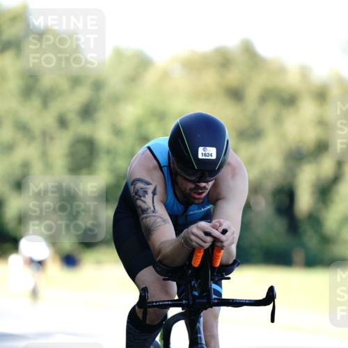 07.09.2025 - 19. Norderstedt Triathlon Michael Burmester http://msf.ph/oto/8844636 07.09.2025 16:01:20 Radfahren 1604, 1624 meine-sportfotos.de
