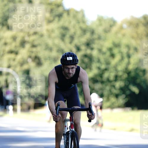 07.09.2025 - 19. Norderstedt Triathlon Michael Burmester http://msf.ph/oto/8844687 07.09.2025 16:01:35 Radfahren 885, 913, 1476 meine-sportfotos.de