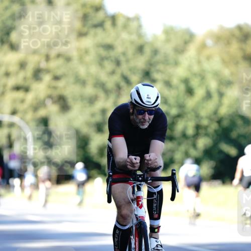 07.09.2025 - 19. Norderstedt Triathlon Michael Burmester http://msf.ph/oto/8844698 07.09.2025 16:01:38 Radfahren 885, 913 meine-sportfotos.de