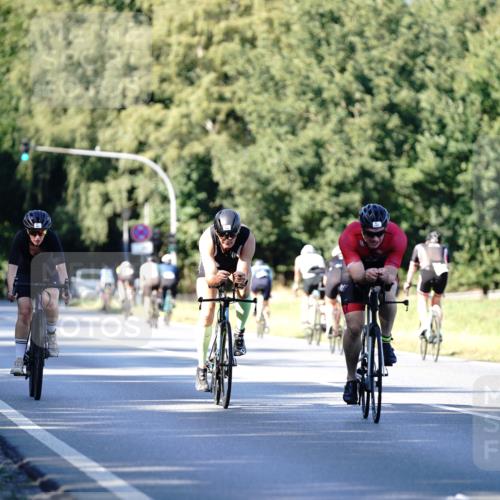 07.09.2025 - 19. Norderstedt Triathlon Michael Burmester http://msf.ph/oto/8844702 07.09.2025 16:01:41 Radfahren 885, 910, 1571 meine-sportfotos.de