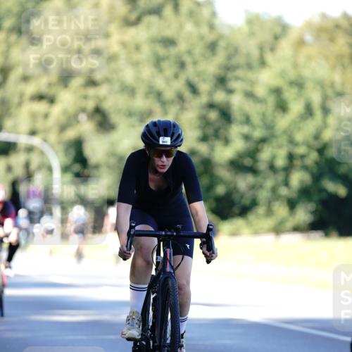 07.09.2025 - 19. Norderstedt Triathlon Michael Burmester http://msf.ph/oto/8844729 07.09.2025 16:01:43 Radfahren 910, 941, 1047, 1571 meine-sportfotos.de