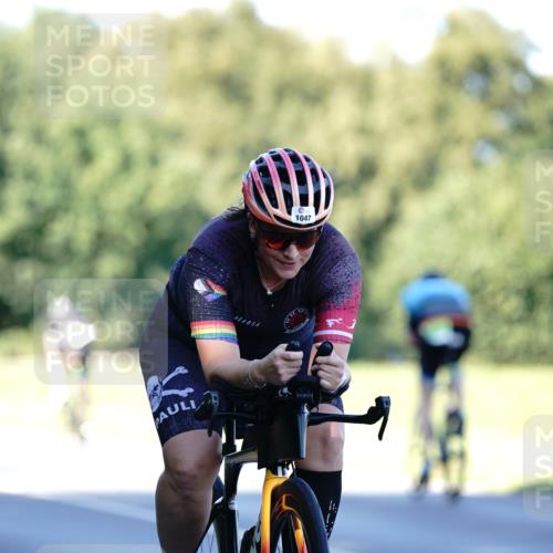 07.09.2025 - 19. Norderstedt Triathlon Michael Burmester http://msf.ph/oto/8844749 07.09.2025 16:01:46 Radfahren 910, 934, 941, 1047, 1571 meine-sportfotos.de