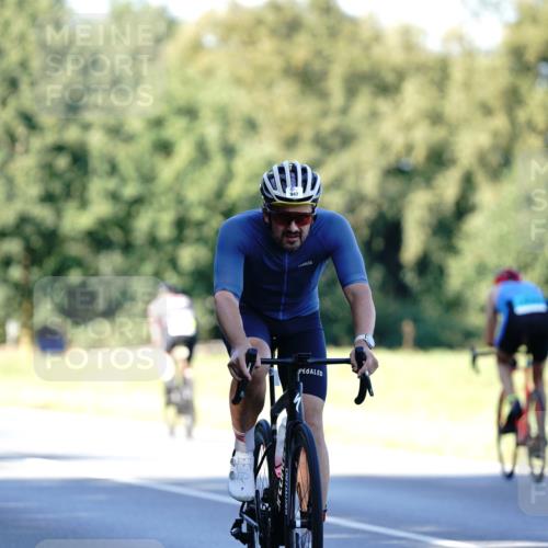 07.09.2025 - 19. Norderstedt Triathlon Michael Burmester http://msf.ph/oto/8844765 07.09.2025 16:01:49 Radfahren 934, 947, 1047, 1474 meine-sportfotos.de