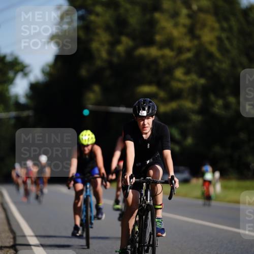 07.09.2025 - 19. Norderstedt Triathlon Michael Burmester http://msf.ph/oto/8844771 07.09.2025 10:40:16 Radfahren 64, 637, 678 meine-sportfotos.de