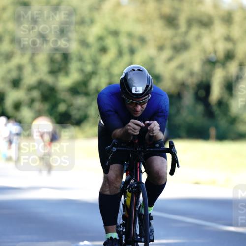 07.09.2025 - 19. Norderstedt Triathlon Michael Burmester http://msf.ph/oto/8844881 07.09.2025 16:02:14 Radfahren 380 meine-sportfotos.de