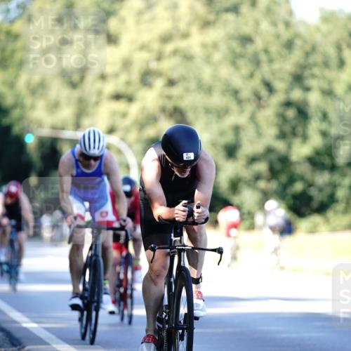 07.09.2025 - 19. Norderstedt Triathlon Michael Burmester http://msf.ph/oto/8844912 07.09.2025 16:02:22 Radfahren 431, 502, 1060, 1587, 1595 meine-sportfotos.de
