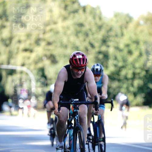 07.09.2025 - 19. Norderstedt Triathlon Michael Burmester http://msf.ph/oto/8844936 07.09.2025 16:02:26 Radfahren 431, 893, 1060, 1067, 1076, 1595 meine-sportfotos.de