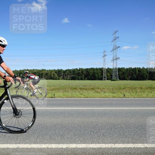 07.09.2025 - 19. Norderstedt Triathlon Michael Burmester http://msf.ph/oto/8844951 07.09.2025 14:56:08 Radfahren 400 meine-sportfotos.de