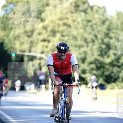 07.09.2025 - 19. Norderstedt Triathlon Michael Burmester http://msf.ph/oto/8844967 07.09.2025 16:02:43 Radfahren 894 meine-sportfotos.de