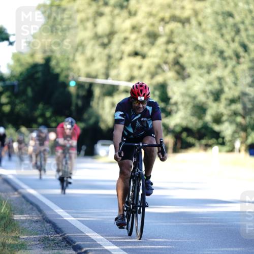 07.09.2025 - 19. Norderstedt Triathlon Michael Burmester http://msf.ph/oto/8844983 07.09.2025 16:02:46 Radfahren 409, 499, 894 meine-sportfotos.de