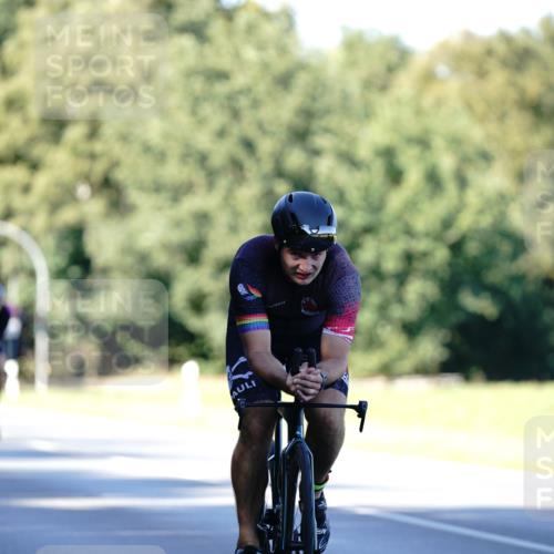 07.09.2025 - 19. Norderstedt Triathlon Michael Burmester http://msf.ph/oto/8845003 07.09.2025 16:02:50 Radfahren 409, 487, 499, 1413, 1479 meine-sportfotos.de