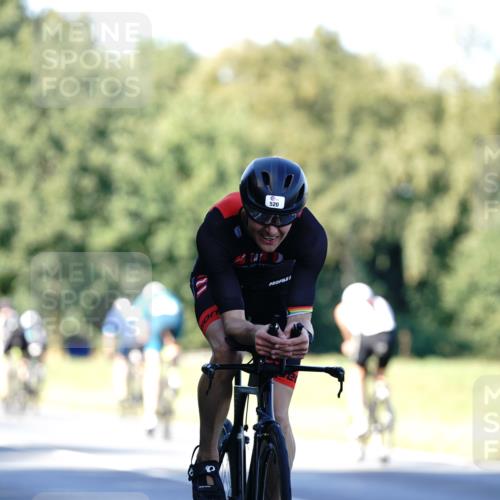 07.09.2025 - 19. Norderstedt Triathlon Michael Burmester http://msf.ph/oto/8845025 07.09.2025 16:02:55 Radfahren 372, 520, 951, 1479 meine-sportfotos.de