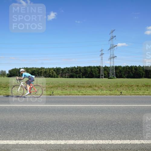 07.09.2025 - 19. Norderstedt Triathlon Michael Burmester http://msf.ph/oto/8845030 07.09.2025 14:57:05 Radfahren 1408 meine-sportfotos.de