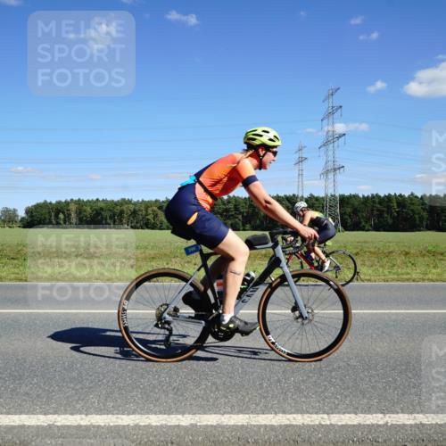 07.09.2025 - 19. Norderstedt Triathlon Michael Burmester http://msf.ph/oto/8845127 07.09.2025 14:58:15 Radfahren 377, 390 meine-sportfotos.de