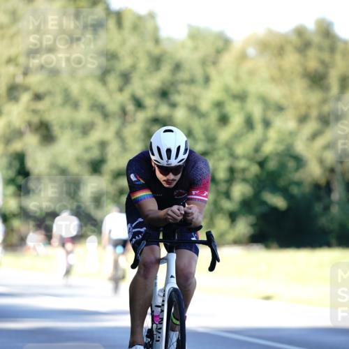 07.09.2025 - 19. Norderstedt Triathlon Michael Burmester http://msf.ph/oto/8845128 07.09.2025 16:03:20 Radfahren 497, 1442, 1625 meine-sportfotos.de