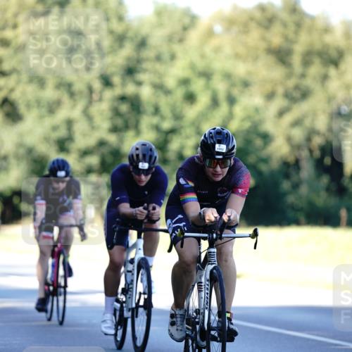 07.09.2025 - 19. Norderstedt Triathlon Michael Burmester http://msf.ph/oto/8845159 07.09.2025 16:03:28 Radfahren 371, 496, 942, 1052, 1079, 1089, 1097 meine-sportfotos.de