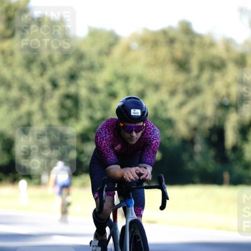 07.09.2025 - 19. Norderstedt Triathlon Michael Burmester http://msf.ph/oto/8845182 07.09.2025 16:03:33 Radfahren 371, 942, 1079, 1097, 1612 meine-sportfotos.de