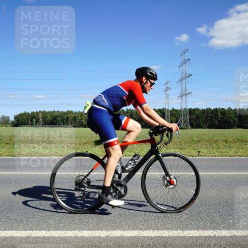 07.09.2025 - 19. Norderstedt Triathlon Michael Burmester http://msf.ph/oto/8845225 07.09.2025 15:00:16 Radfahren 382, 1497, 1506 meine-sportfotos.de