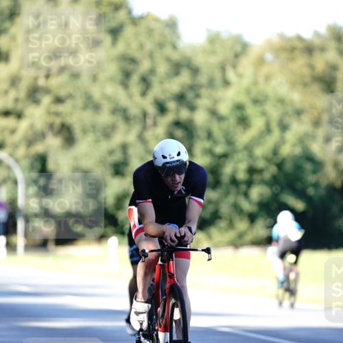 07.09.2025 - 19. Norderstedt Triathlon Michael Burmester http://msf.ph/oto/8845292 07.09.2025 16:04:26 Radfahren 493, 544 meine-sportfotos.de