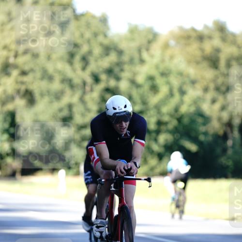 07.09.2025 - 19. Norderstedt Triathlon Michael Burmester http://msf.ph/oto/8845294 07.09.2025 16:04:26 Radfahren 493, 544 meine-sportfotos.de