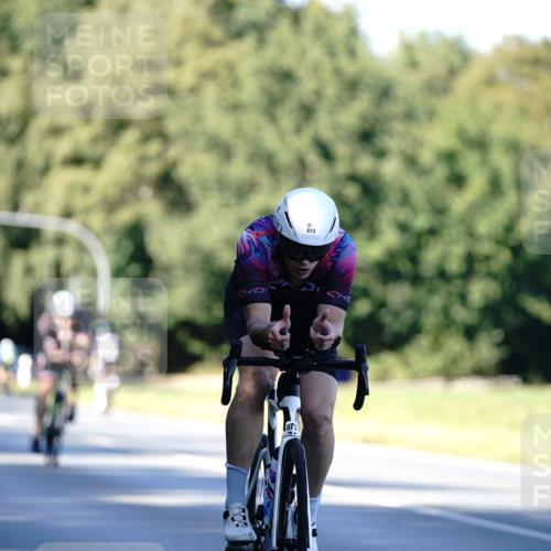 07.09.2025 - 19. Norderstedt Triathlon Michael Burmester http://msf.ph/oto/8845324 07.09.2025 16:04:35 Radfahren 873, 953, 1444, 1592 meine-sportfotos.de