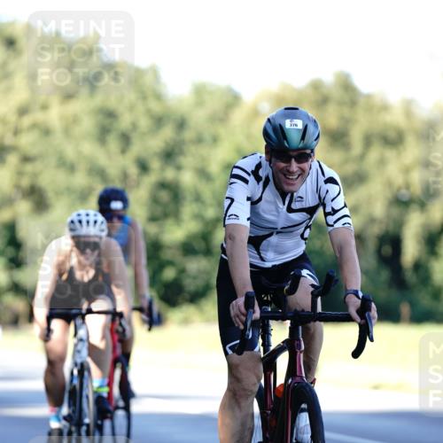 07.09.2025 - 19. Norderstedt Triathlon Michael Burmester http://msf.ph/oto/8845356 07.09.2025 16:04:47 Radfahren 376, 918, 924, 1427, 1553 meine-sportfotos.de