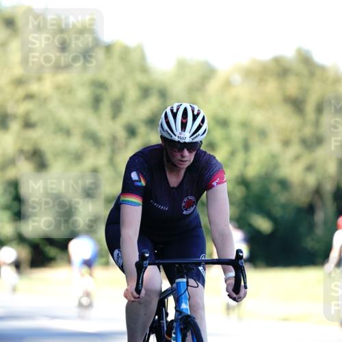 07.09.2025 - 19. Norderstedt Triathlon Michael Burmester http://msf.ph/oto/8845374 07.09.2025 16:05:01 Radfahren 548, 1515, 1557 meine-sportfotos.de