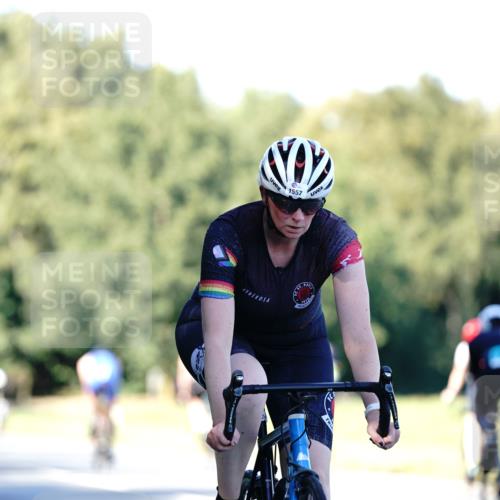 07.09.2025 - 19. Norderstedt Triathlon Michael Burmester http://msf.ph/oto/8845376 07.09.2025 16:05:01 Radfahren 548, 1515, 1557 meine-sportfotos.de