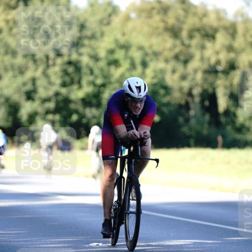 07.09.2025 - 19. Norderstedt Triathlon Michael Burmester http://msf.ph/oto/8845394 07.09.2025 16:05:06 Radfahren 548, 549, 935, 955, 1093, 1096, 1539 meine-sportfotos.de