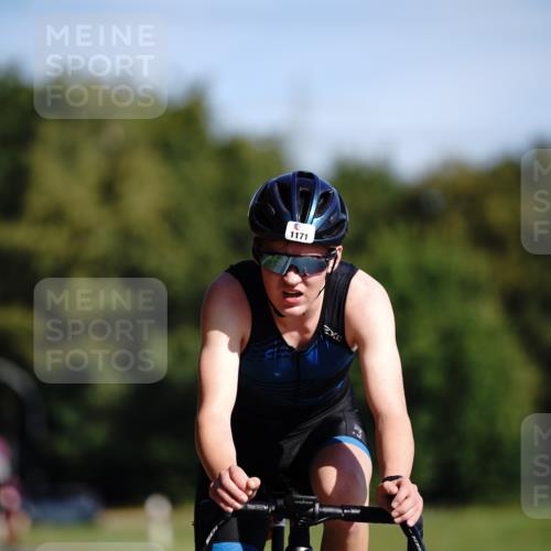 07.09.2025 - 19. Norderstedt Triathlon Michael Burmester http://msf.ph/oto/8845426 07.09.2025 11:03:44 Radfahren 1171 meine-sportfotos.de