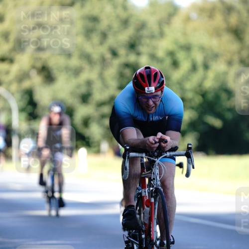 07.09.2025 - 19. Norderstedt Triathlon Michael Burmester http://msf.ph/oto/8845526 07.09.2025 16:05:34 Radfahren 923, 1084, 1092, 1411, 1549, 1550, 1564, 1569, 1630, 1631 meine-sportfotos.de