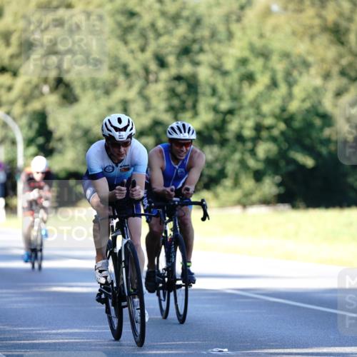 07.09.2025 - 19. Norderstedt Triathlon Michael Burmester http://msf.ph/oto/8845560 07.09.2025 16:05:38 Radfahren 362, 521, 903, 1092, 1411, 1550, 1569, 1603, 1630 meine-sportfotos.de