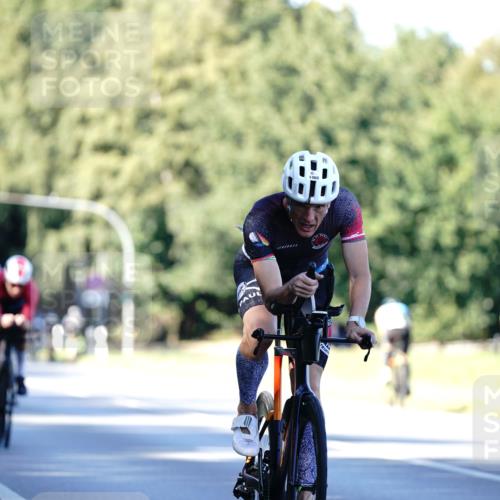 07.09.2025 - 19. Norderstedt Triathlon Michael Burmester http://msf.ph/oto/8845605 07.09.2025 16:05:48 Radfahren 902, 939, 1460, 1573 meine-sportfotos.de