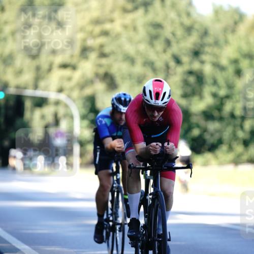 07.09.2025 - 19. Norderstedt Triathlon Michael Burmester http://msf.ph/oto/8845608 07.09.2025 16:05:50 Radfahren 902, 1460, 1573 meine-sportfotos.de