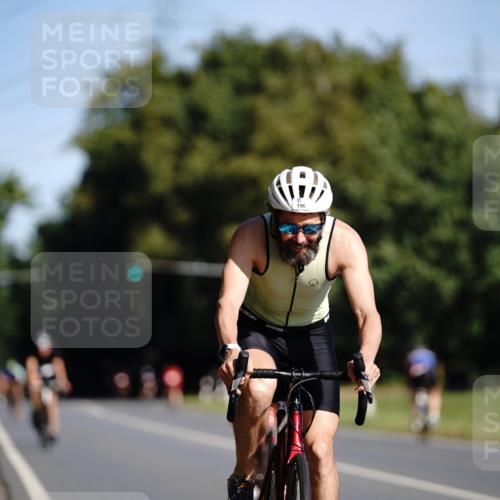 07.09.2025 - 19. Norderstedt Triathlon Michael Burmester http://msf.ph/oto/8845624 07.09.2025 11:06:29 Radfahren 196, 200, 1189, 1198 meine-sportfotos.de