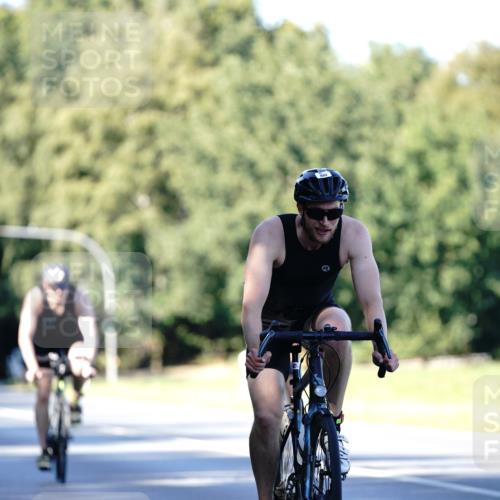 07.09.2025 - 19. Norderstedt Triathlon Michael Burmester http://msf.ph/oto/8845659 07.09.2025 16:06:02 Radfahren 418, 490, 878, 886, 889, 890, 1534, 1619 meine-sportfotos.de