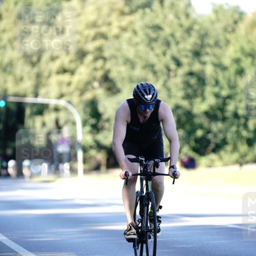 07.09.2025 - 19. Norderstedt Triathlon Michael Burmester http://msf.ph/oto/8845664 07.09.2025 16:06:04 Radfahren 418, 490, 878, 889, 1534, 1619 meine-sportfotos.de