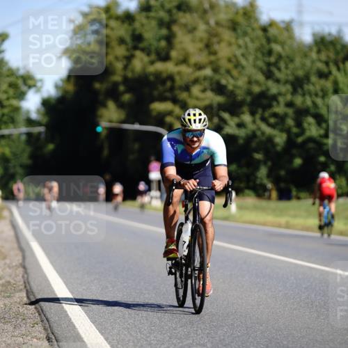 07.09.2025 - 19. Norderstedt Triathlon Michael Burmester http://msf.ph/oto/8845666 07.09.2025 11:06:39 Radfahren 749, 1162, 1202 meine-sportfotos.de