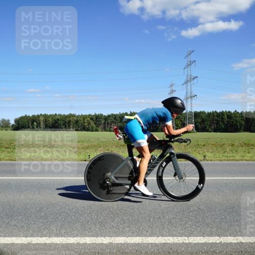07.09.2025 - 19. Norderstedt Triathlon Michael Burmester http://msf.ph/oto/8845722 07.09.2025 15:04:17 Radfahren 444, 467 meine-sportfotos.de