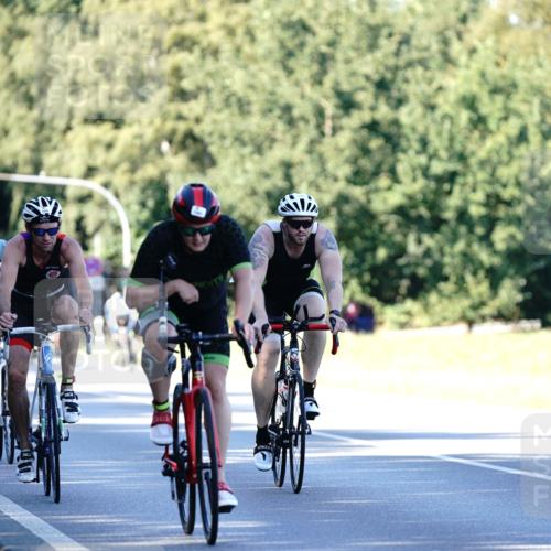 07.09.2025 - 19. Norderstedt Triathlon Michael Burmester http://msf.ph/oto/8845737 07.09.2025 16:06:29 Radfahren 871, 1056, 1083, 1561 meine-sportfotos.de