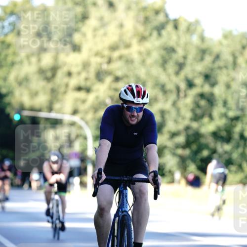 07.09.2025 - 19. Norderstedt Triathlon Michael Burmester http://msf.ph/oto/8845800 07.09.2025 16:06:57 Radfahren 1418, 1528, 1602 meine-sportfotos.de