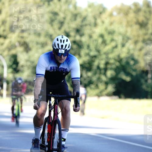 07.09.2025 - 19. Norderstedt Triathlon Michael Burmester http://msf.ph/oto/8845842 07.09.2025 16:07:03 Radfahren 552, 950, 1400, 1574, 1602 meine-sportfotos.de