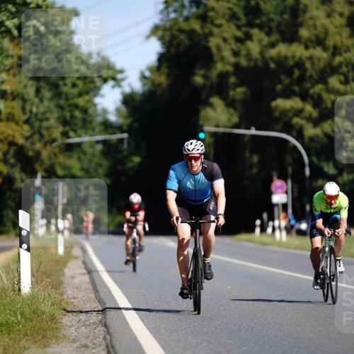 07.09.2025 - 19. Norderstedt Triathlon Michael Burmester http://msf.ph/oto/8845844 07.09.2025 11:10:13 Radfahren 734, 771 meine-sportfotos.de