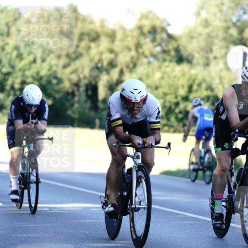 07.09.2025 - 19. Norderstedt Triathlon Michael Burmester http://msf.ph/oto/8845868 07.09.2025 16:07:06 Radfahren 492, 552, 866, 950, 1094, 1400, 1407, 1555, 1574, 1588, 1601 meine-sportfotos.de