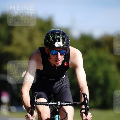 07.09.2025 - 19. Norderstedt Triathlon Michael Burmester http://msf.ph/oto/8845926 07.09.2025 11:11:12 Radfahren 1200 meine-sportfotos.de