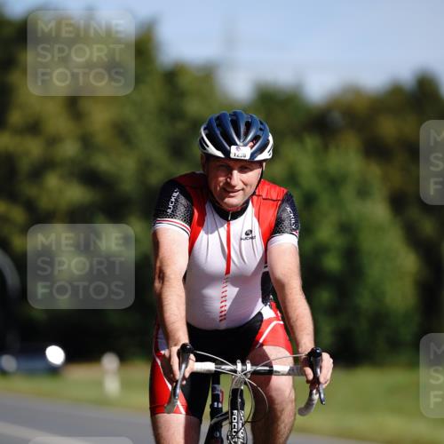 07.09.2025 - 19. Norderstedt Triathlon Michael Burmester http://msf.ph/oto/8845978 07.09.2025 11:12:18 Radfahren 1236 meine-sportfotos.de