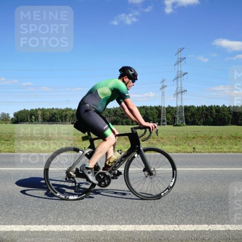 07.09.2025 - 19. Norderstedt Triathlon Michael Burmester http://msf.ph/oto/8846007 07.09.2025 15:07:22 Radfahren 1492, 1508 meine-sportfotos.de