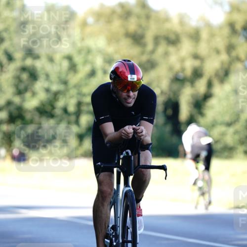 07.09.2025 - 19. Norderstedt Triathlon Michael Burmester http://msf.ph/oto/8846008 07.09.2025 16:07:42 Radfahren 483, 930, 1452, 1621 meine-sportfotos.de