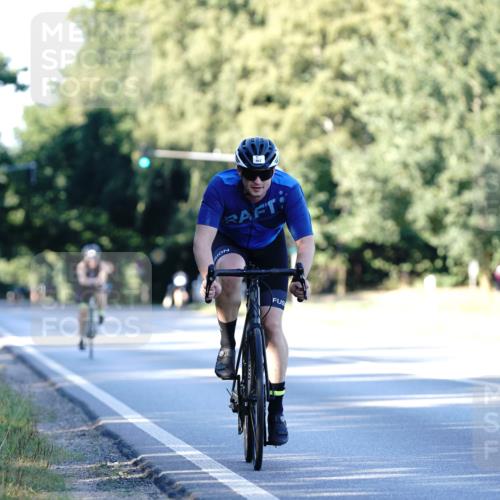 07.09.2025 - 19. Norderstedt Triathlon Michael Burmester http://msf.ph/oto/8846021 07.09.2025 16:07:48 Radfahren 957, 1529 meine-sportfotos.de